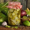 Огурцы с кориандром на зиму